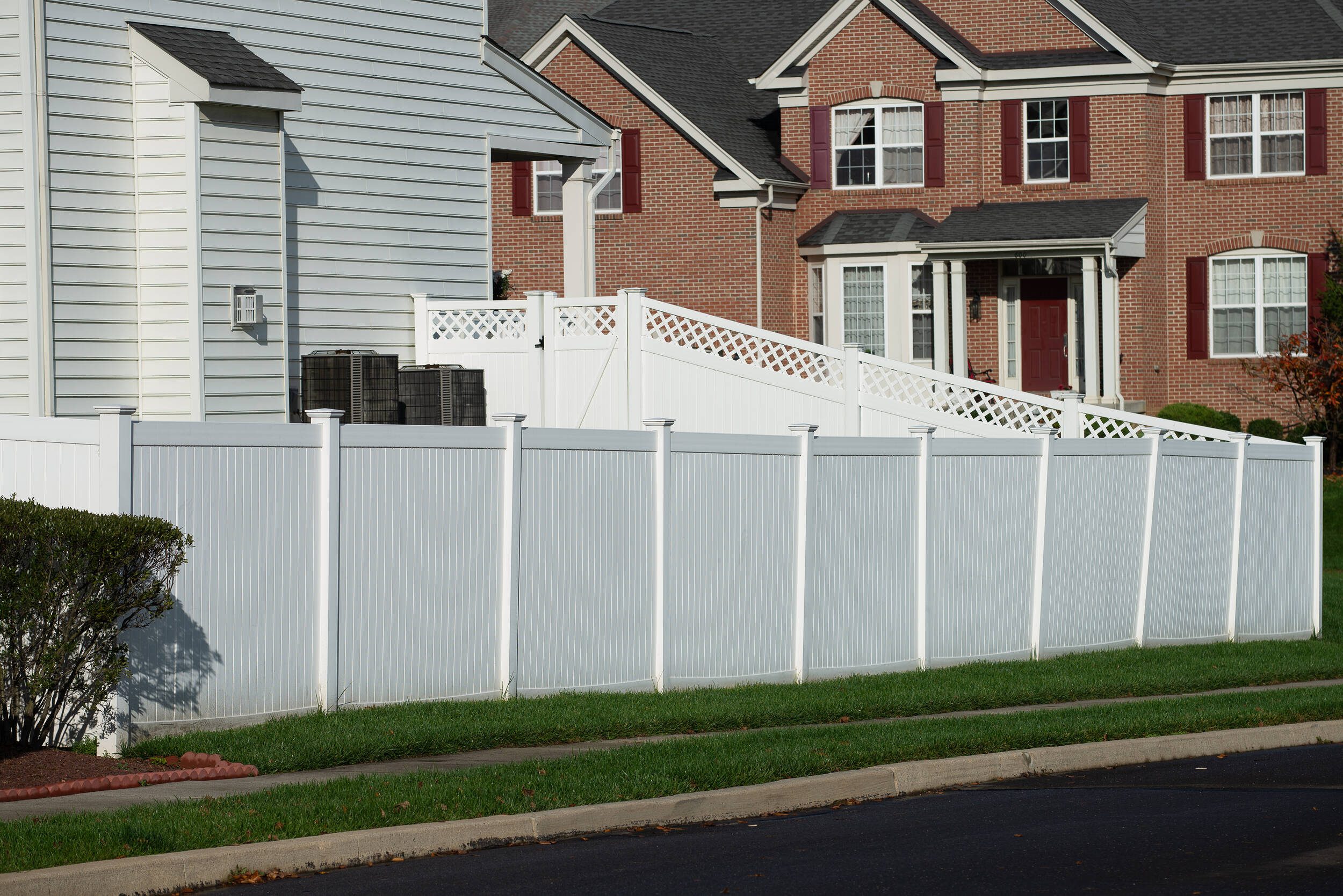 vinyl fence installation